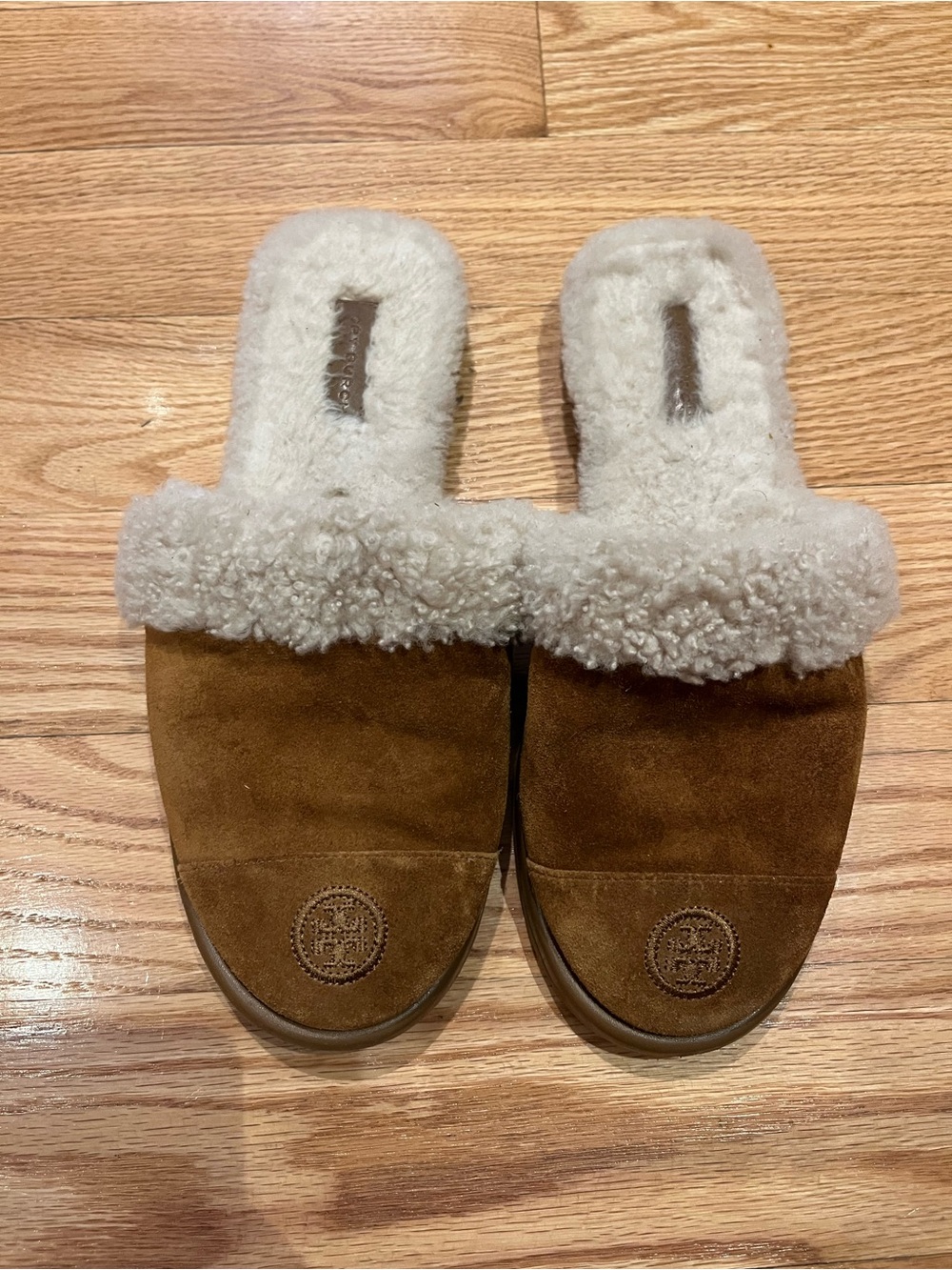 Tory Burch Toasted Caramel/Buttermilk Suede Cozy Shearling Slide Slippers 9.5 - Picture 4 of 4